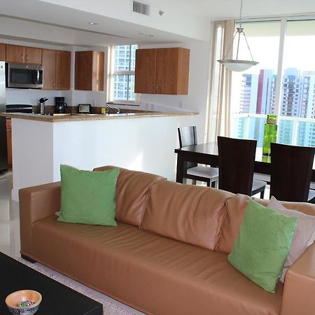 Lyx Suites At One Broadway In Brickell Miami Buitenkant foto