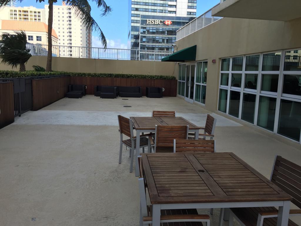 Lyx Suites At One Broadway In Brickell Miami Buitenkant foto