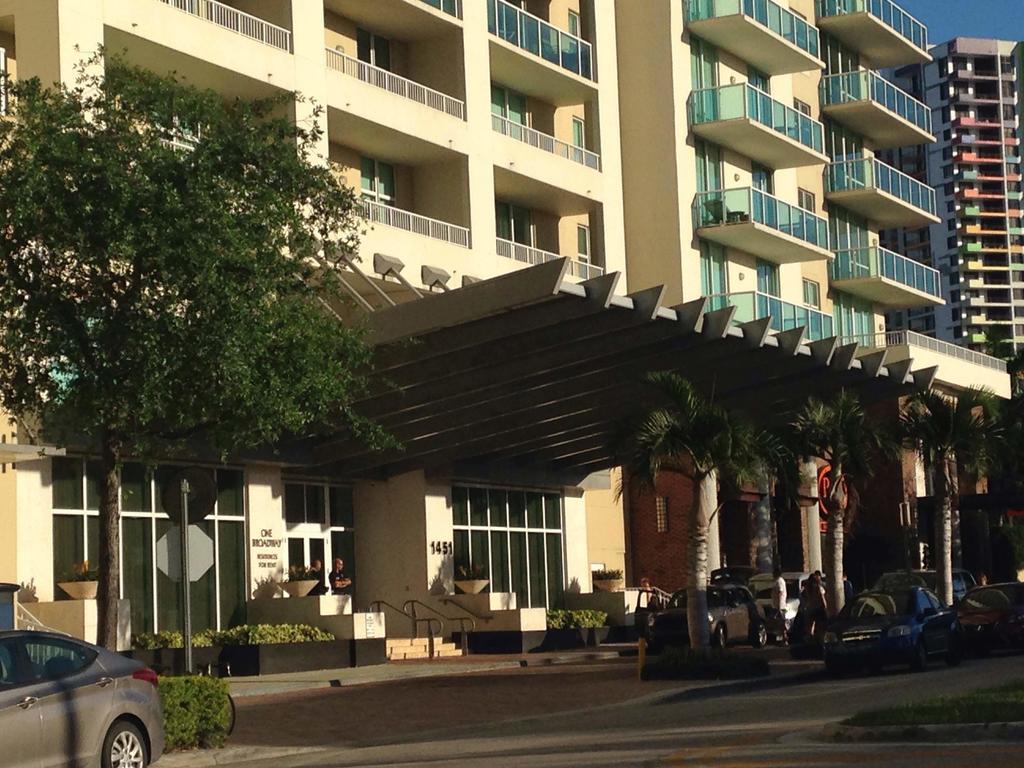 Lyx Suites At One Broadway In Brickell Miami Buitenkant foto