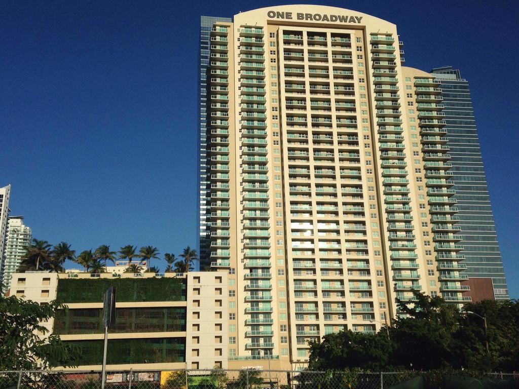 Lyx Suites At One Broadway In Brickell Miami Buitenkant foto