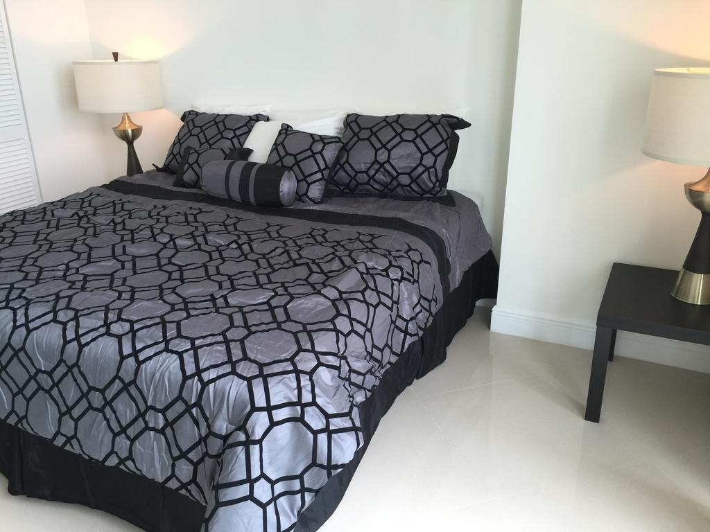Lyx Suites At One Broadway In Brickell Miami Buitenkant foto