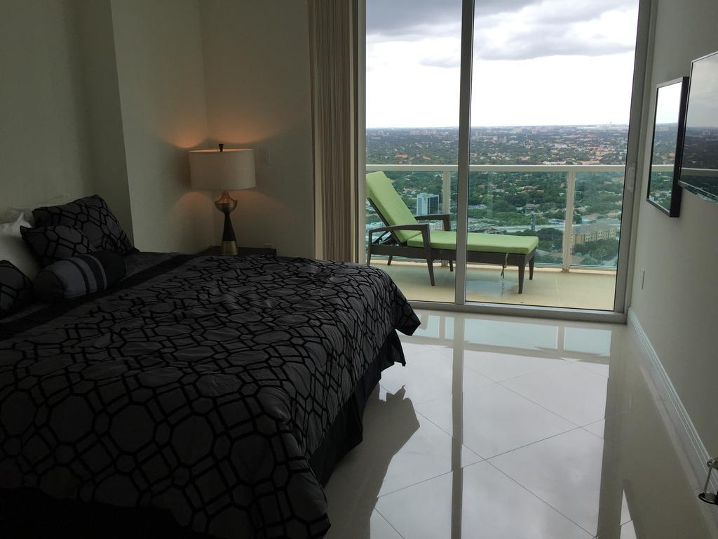 Lyx Suites At One Broadway In Brickell Miami Buitenkant foto