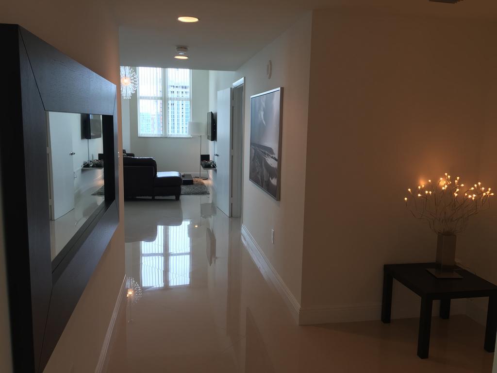 Lyx Suites At One Broadway In Brickell Miami Buitenkant foto