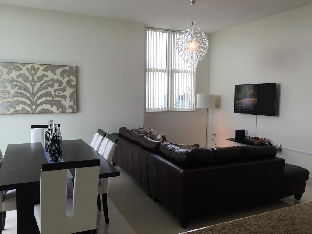 Lyx Suites At One Broadway In Brickell Miami Buitenkant foto