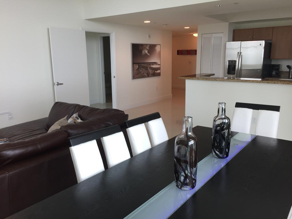 Lyx Suites At One Broadway In Brickell Miami Buitenkant foto