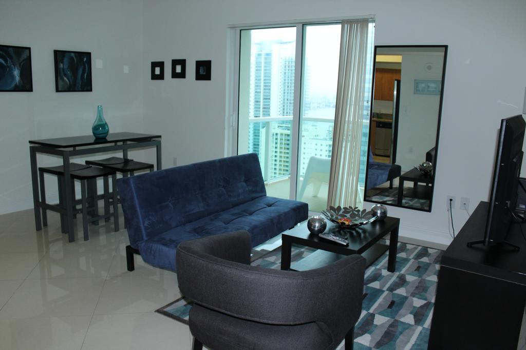 Lyx Suites At One Broadway In Brickell Miami Buitenkant foto