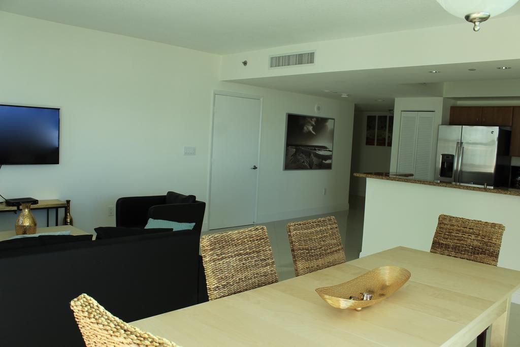 Lyx Suites At One Broadway In Brickell Miami Buitenkant foto