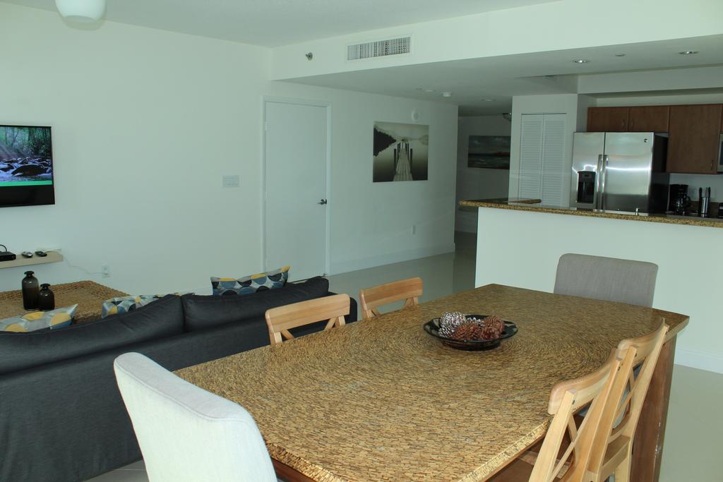 Lyx Suites At One Broadway In Brickell Miami Buitenkant foto