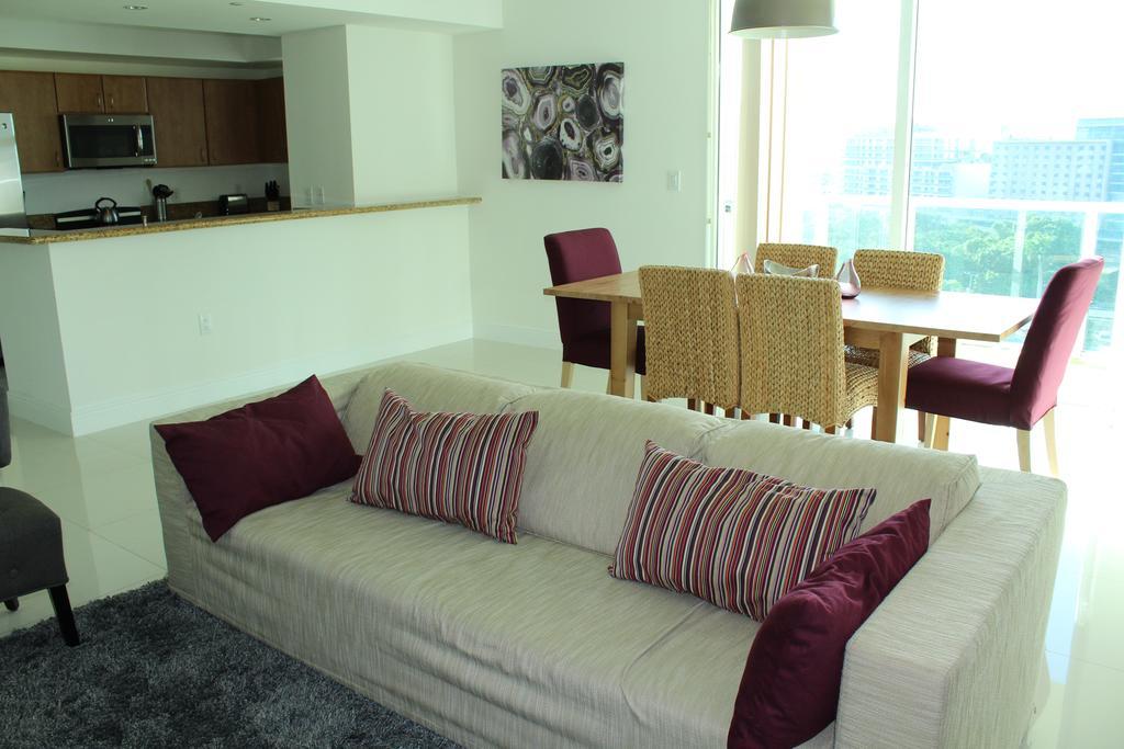 Lyx Suites At One Broadway In Brickell Miami Buitenkant foto