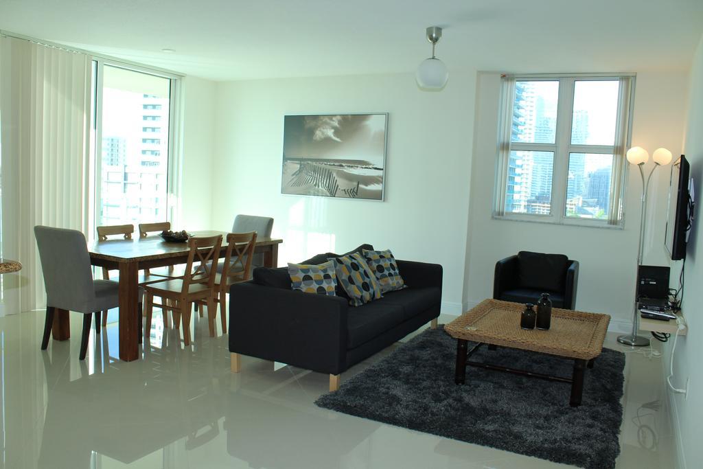 Lyx Suites At One Broadway In Brickell Miami Buitenkant foto